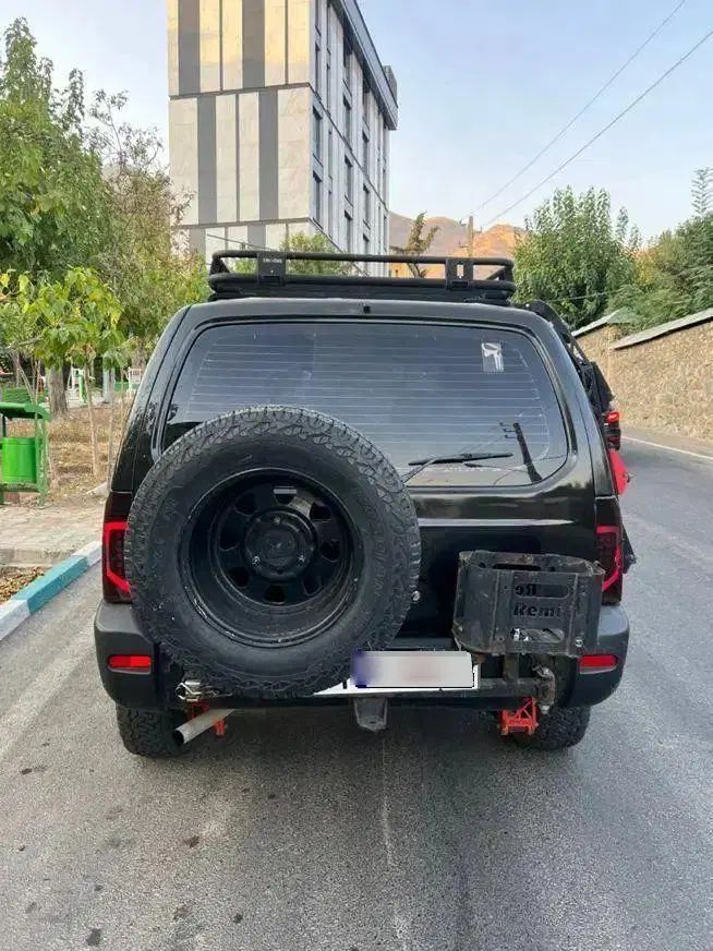نیسان رونیز دنده‌ای - 1385