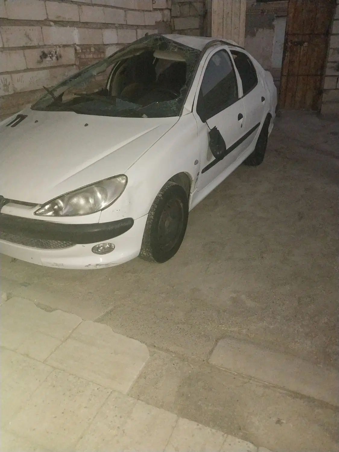 پژو ۲۰۶ صندوق دار v8 - 1396