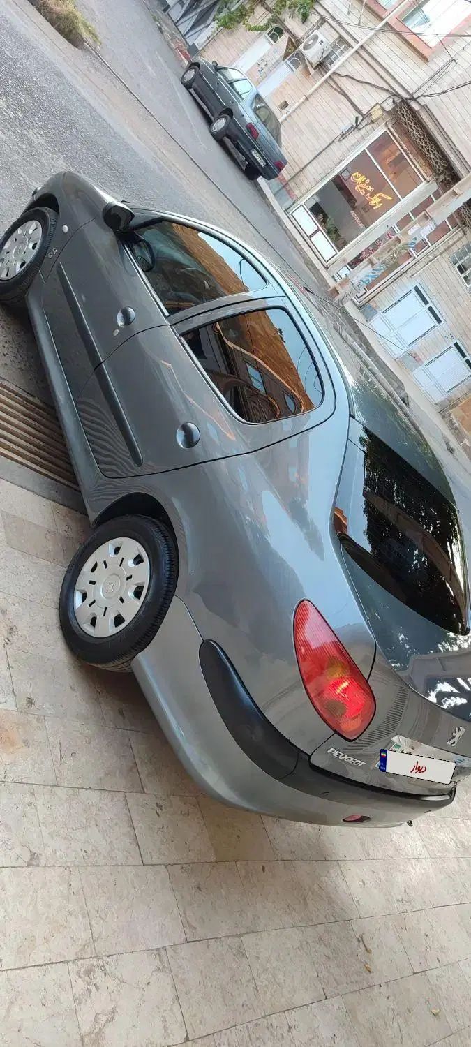 پژو ۲۰۶ صندوق دار v8 - 1393