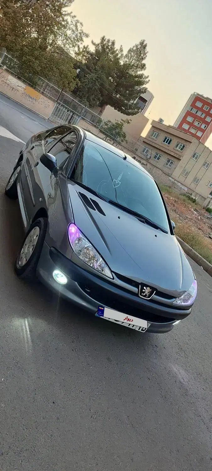 پژو ۲۰۶ صندوق دار v8 - 1393