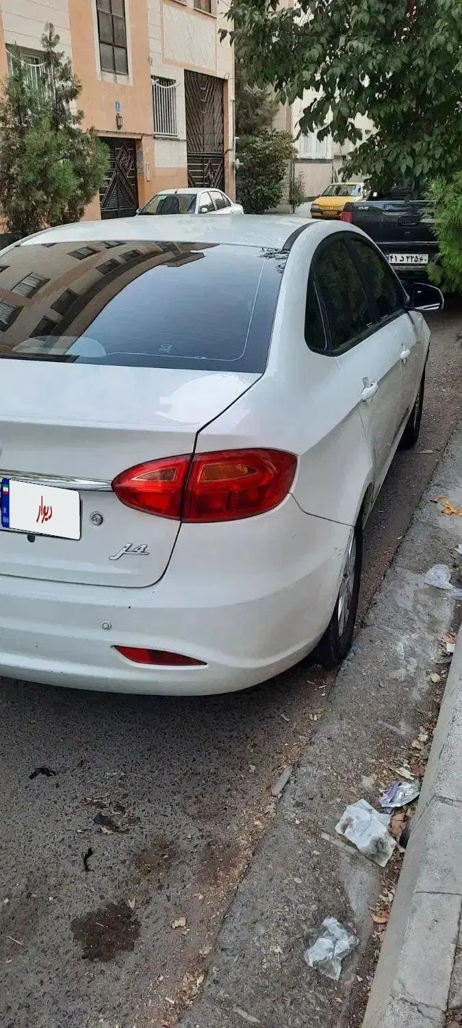 جک J4 اتوماتیک ساده - 1398