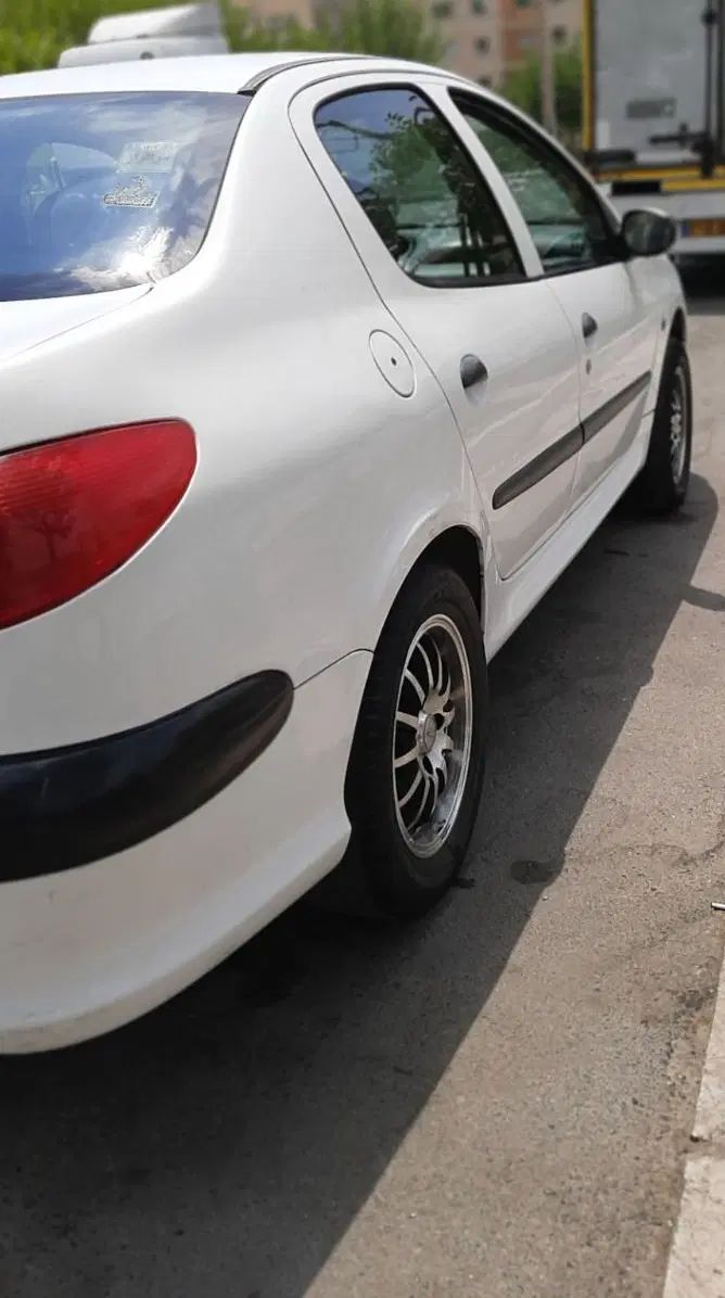 پژو ۲۰۶ صندوق دار v8 - 1390