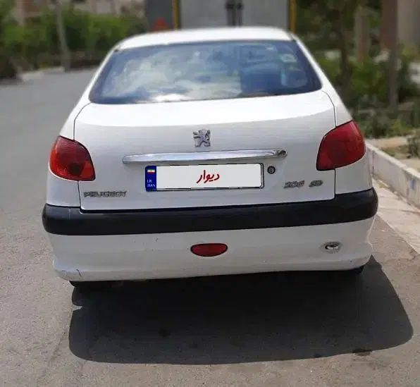 پژو ۲۰۶ صندوق دار v8 - 1390