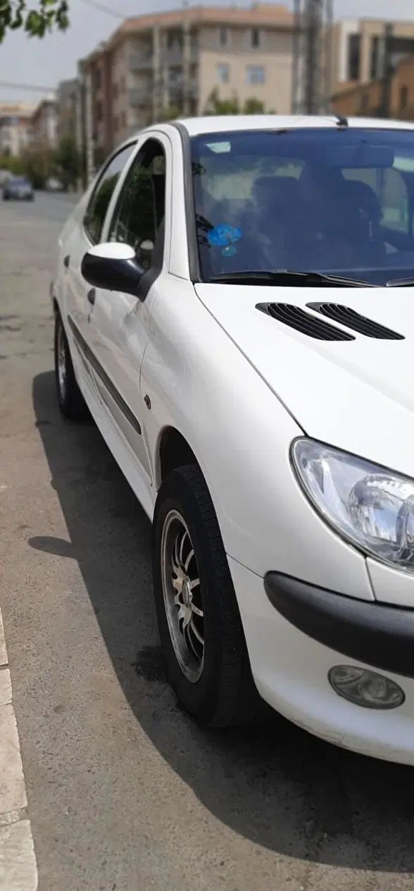 پژو ۲۰۶ صندوق دار v8 - 1390