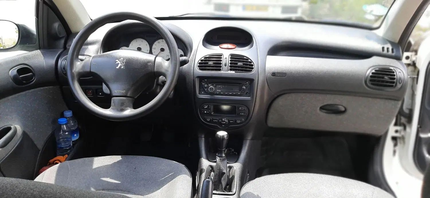 پژو ۲۰۶ صندوق دار v8 - 1390