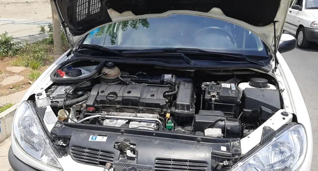 پژو ۲۰۶ صندوق دار v8 - 1390