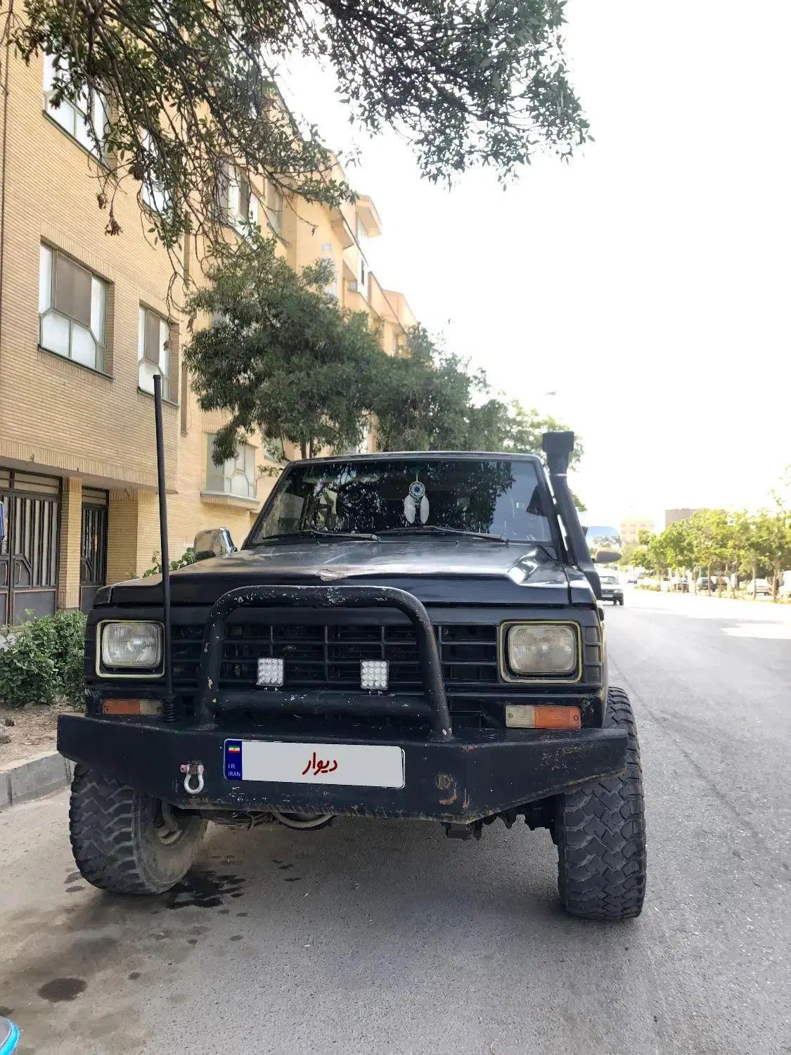 نیسان پاترول دو درب دنده‌ای - 1994