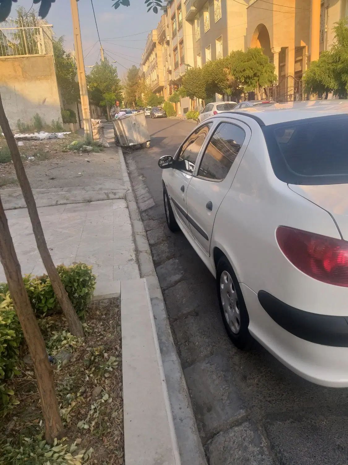 پژو ۲۰۶ صندوق دار v8 - 1392