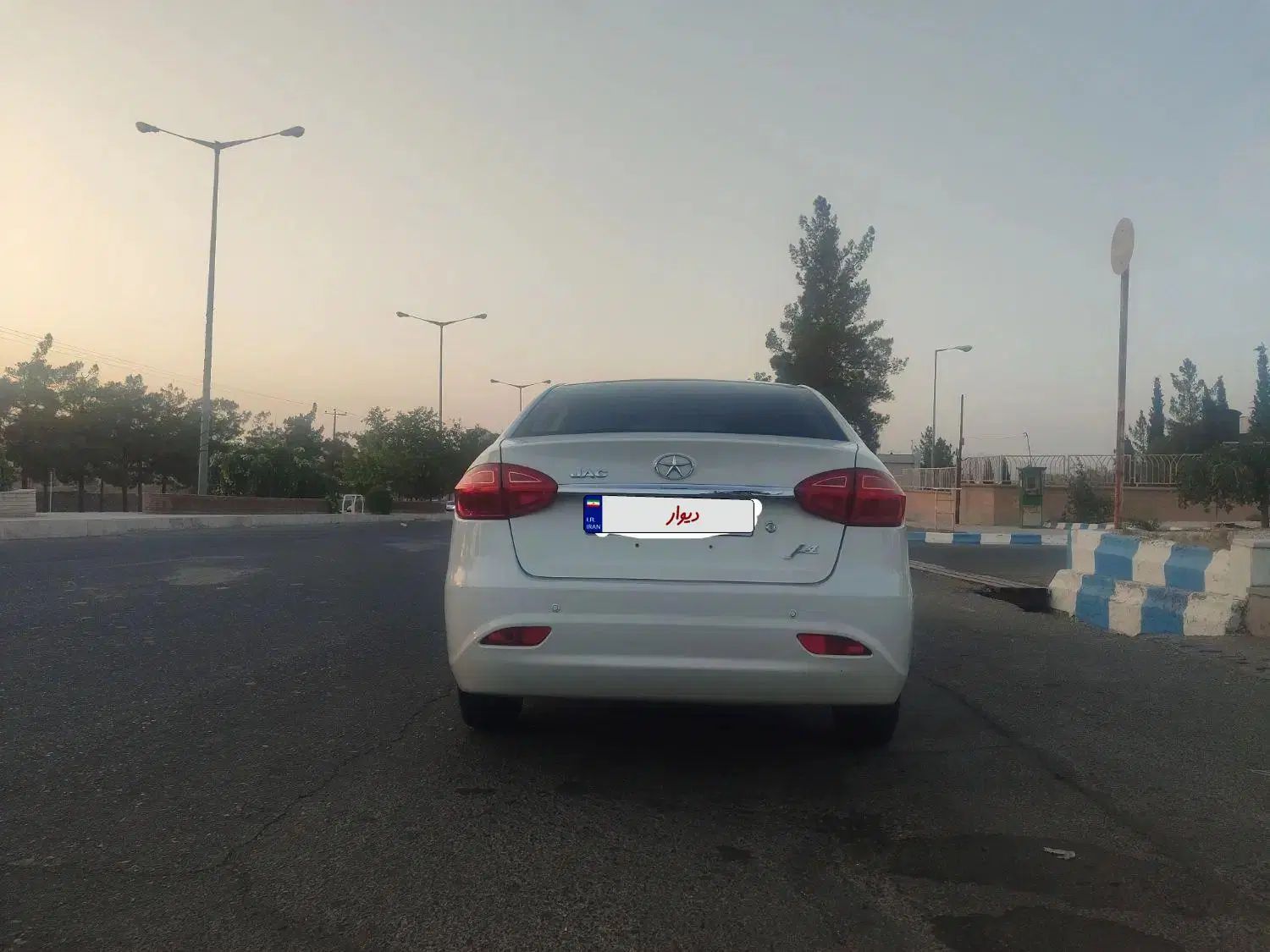 جک J4 اتوماتیک ساده - 1400