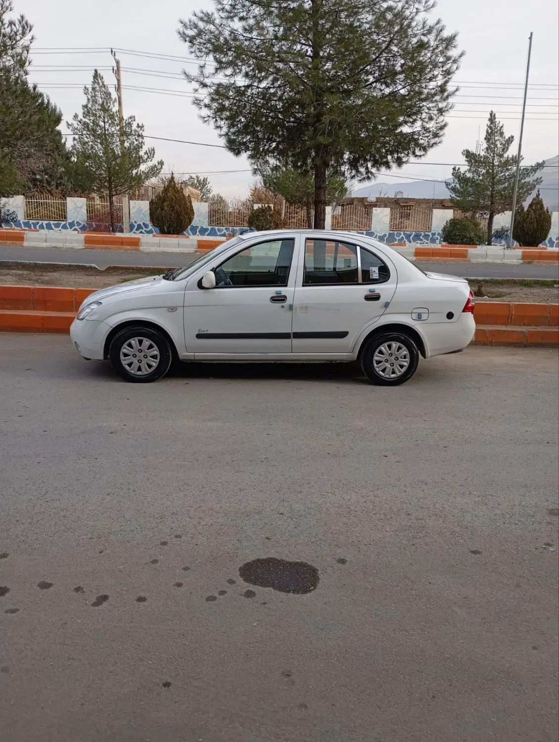 تیبا صندوق دار SX - 1392