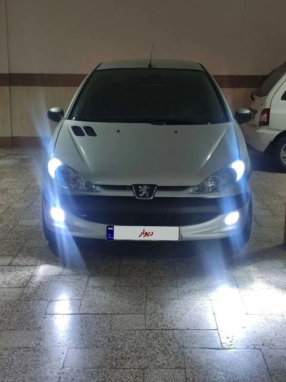 پژو ۲۰۶ صندوق دار v8 - 1386