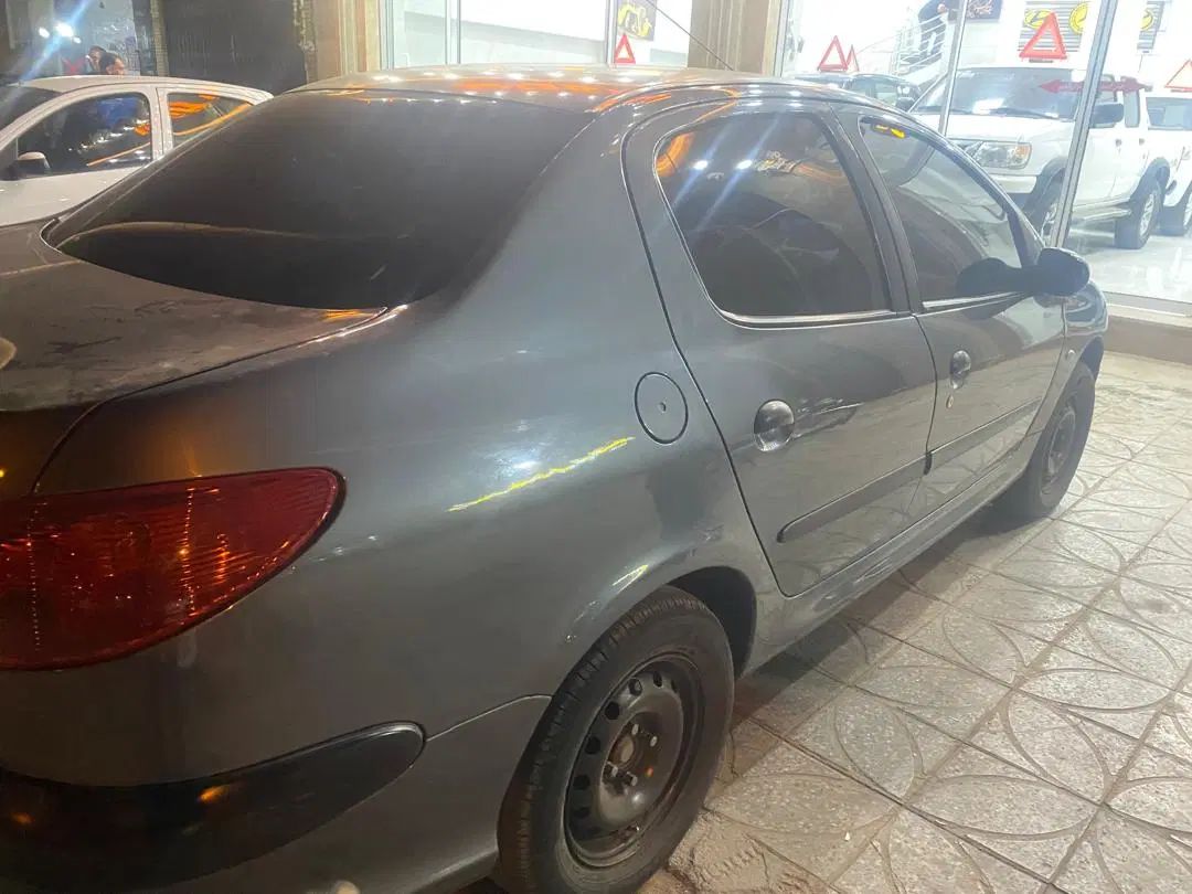 پژو ۲۰۶ صندوق دار v8 - 1390