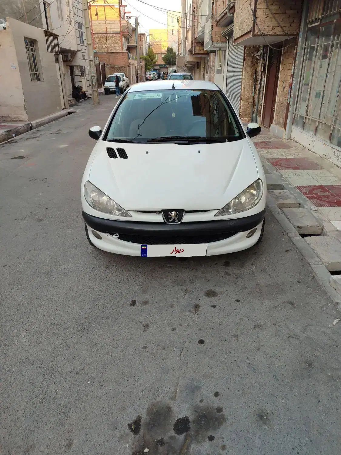 پژو ۲۰۶ صندوق دار v8 - 1390