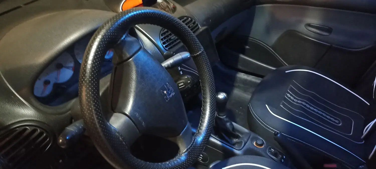 پژو ۲۰۶ صندوق دار v8 - 1399