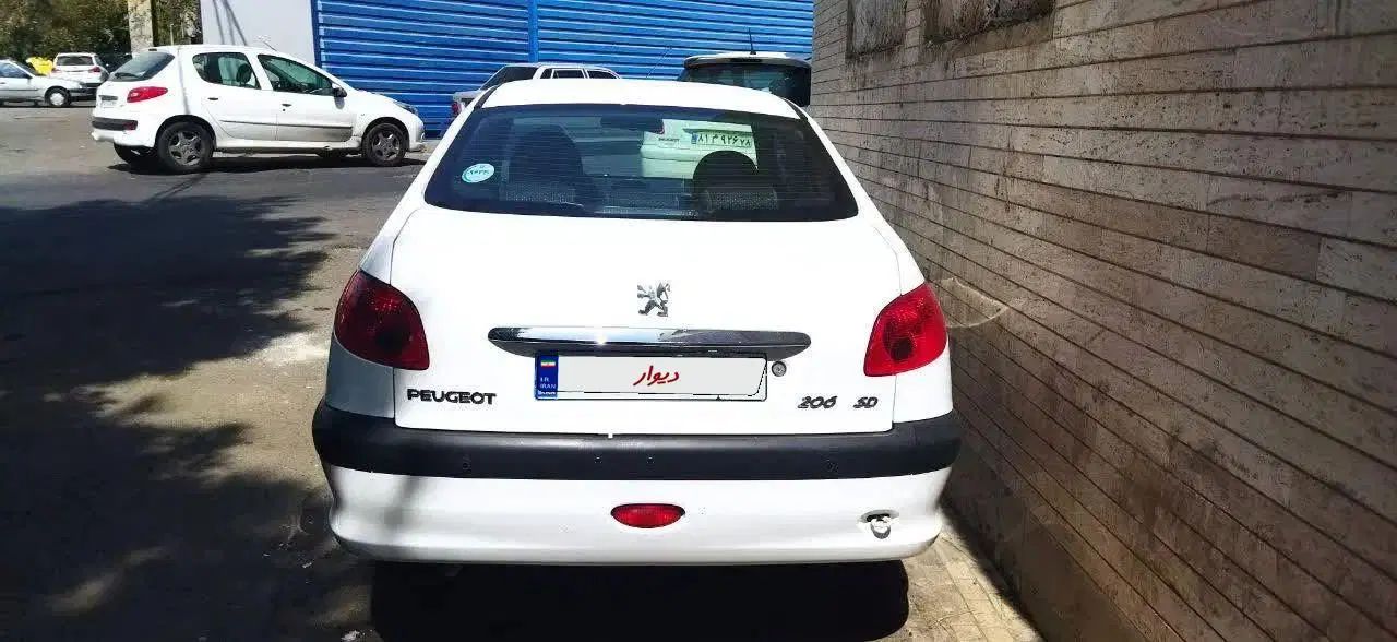 پژو ۲۰۶ صندوق دار v8 - 1397