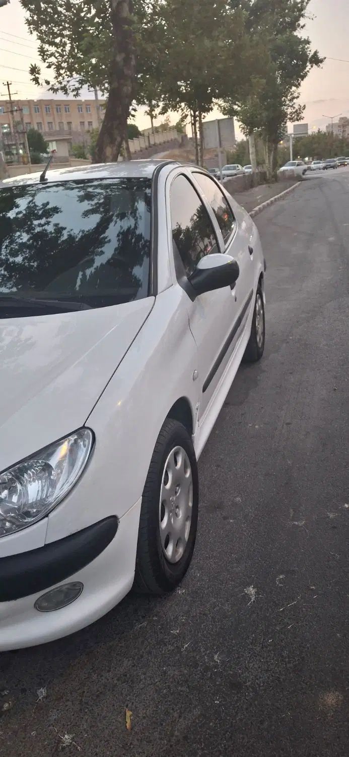پژو ۲۰۶ صندوق دار v8 - 1395