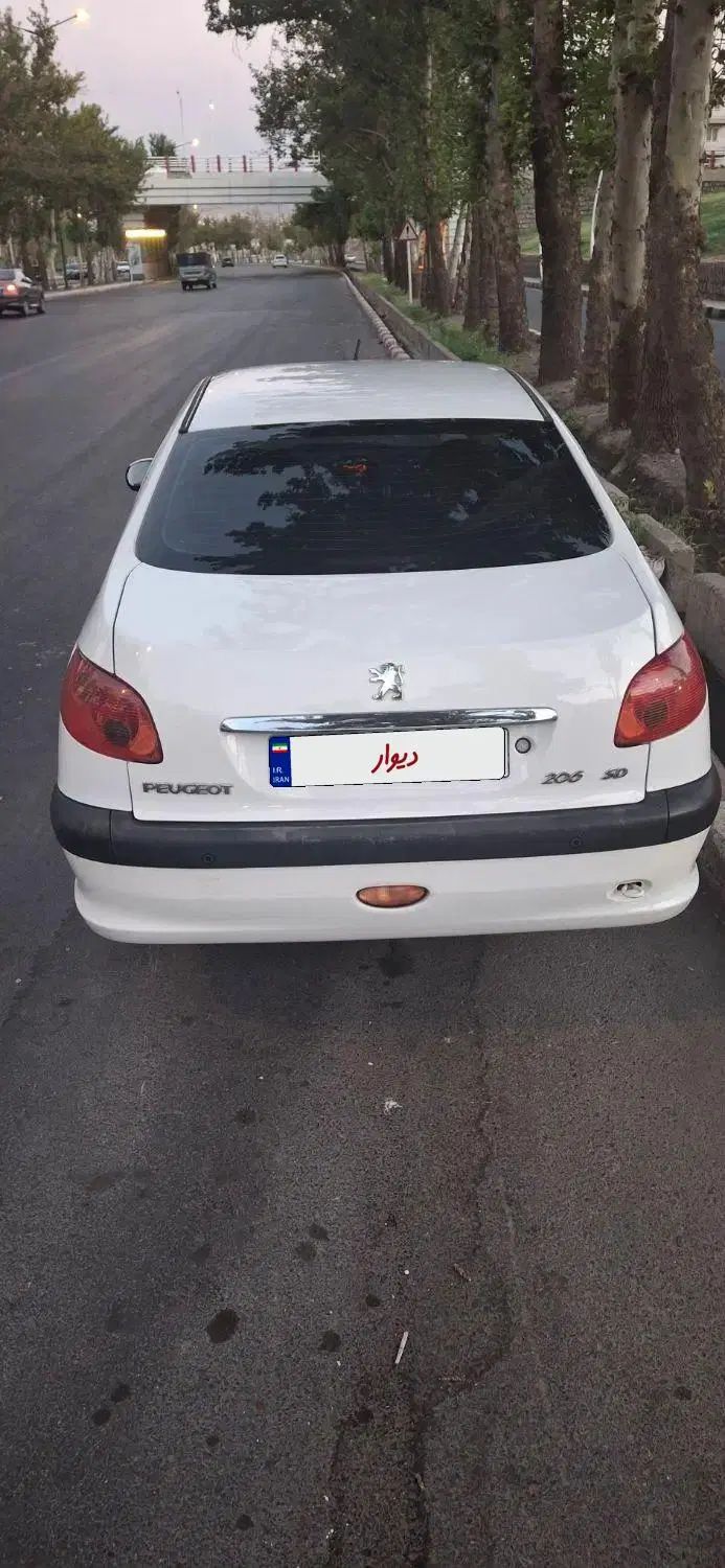 پژو ۲۰۶ صندوق دار v8 - 1395