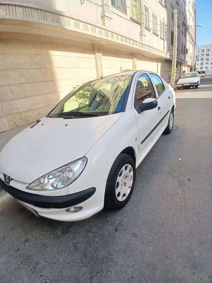 پژو ۲۰۶ صندوق دار v8 - 1392