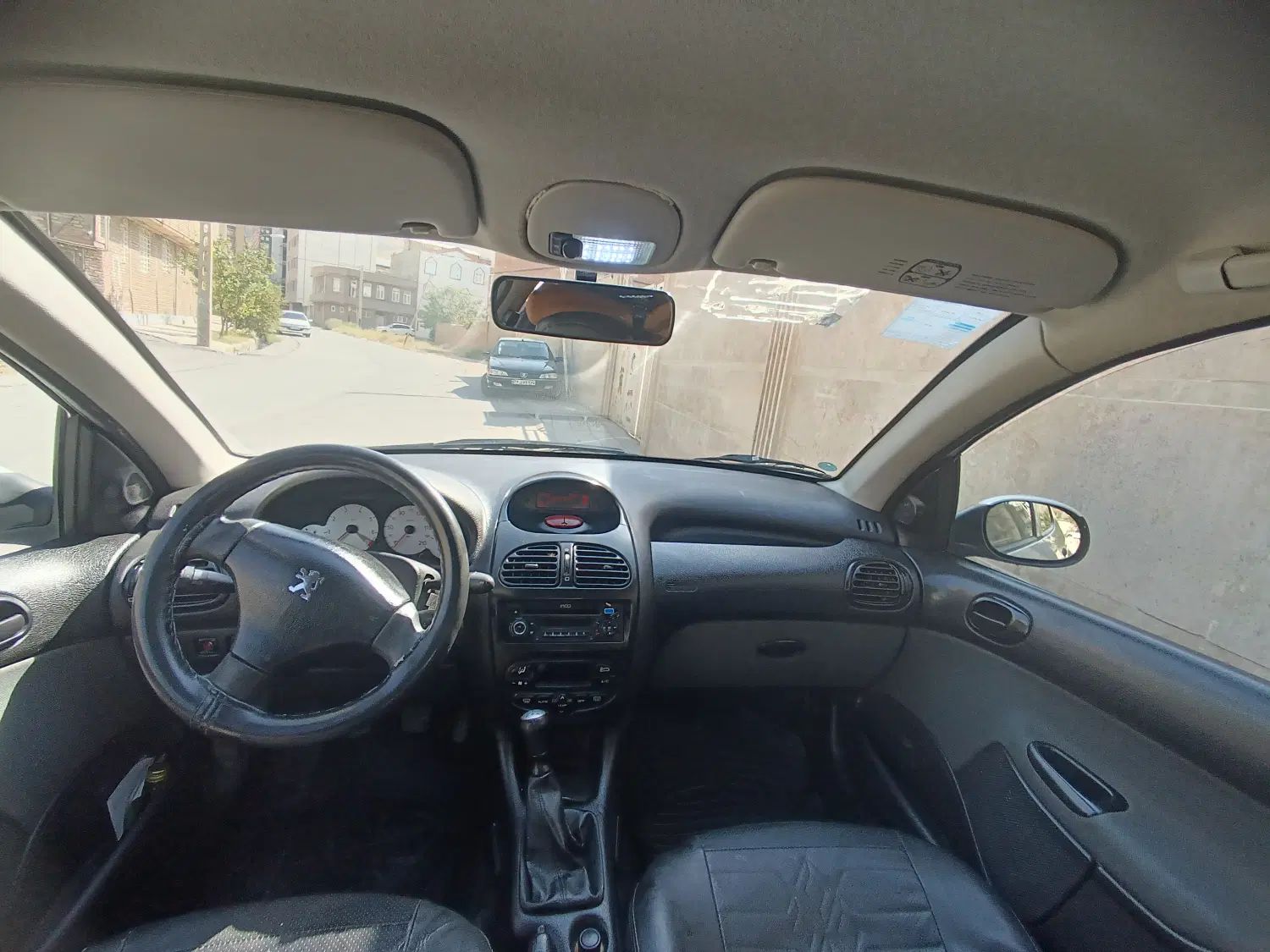 پژو ۲۰۶ صندوق دار v8 - 1396