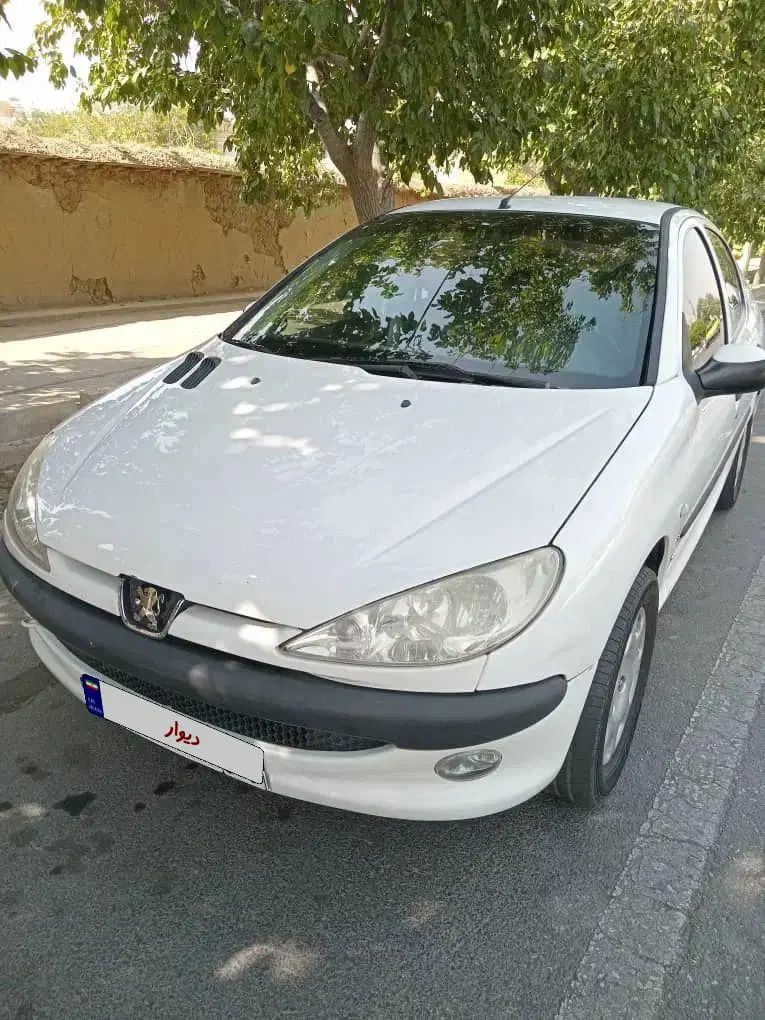 پژو ۲۰۶ صندوق دار v8 - 1396