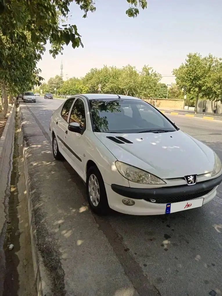 پژو ۲۰۶ صندوق دار v8 - 1396