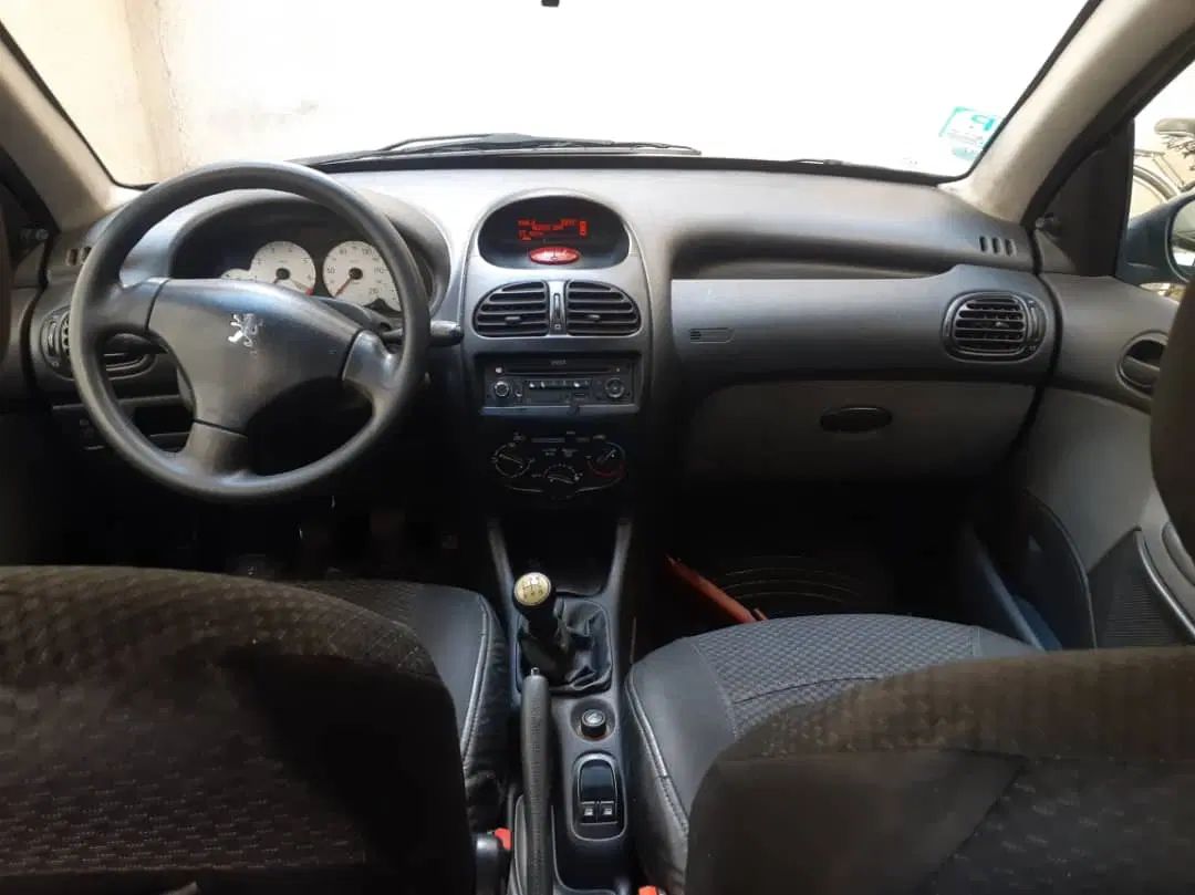پژو ۲۰۶ صندوق دار v8 - 1394