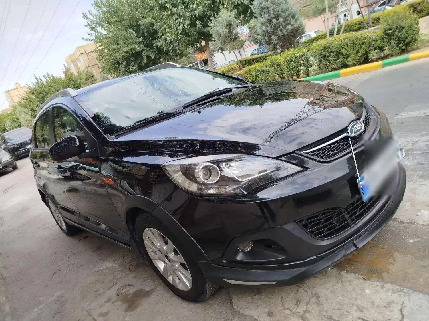 خودرو ام وی ام، 315 هاچ بک آگهی ann_20268023