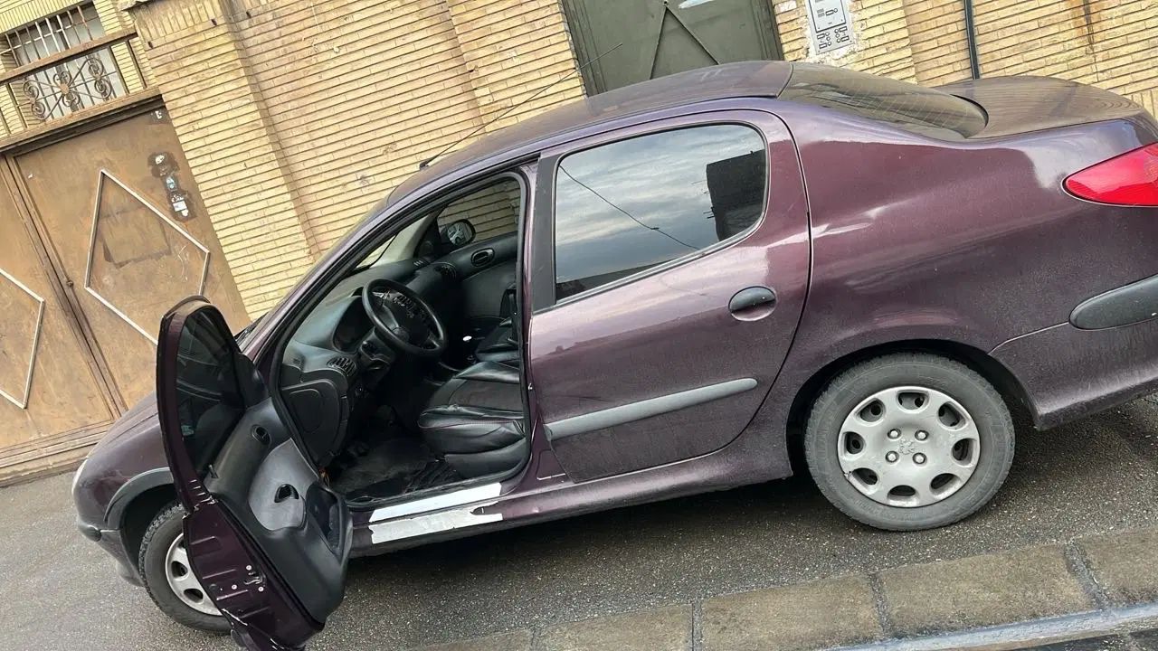 پژو ۲۰۶ صندوق دار v8 - 1390