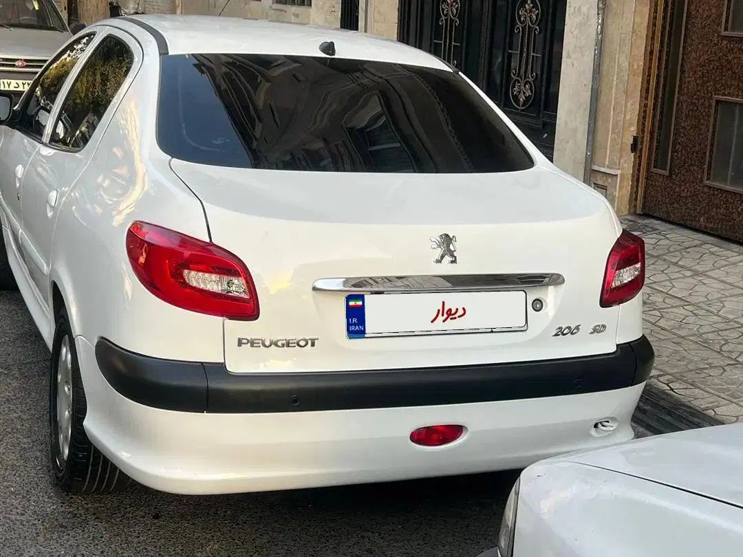 پژو ۲۰۶ صندوق دار v8 - 1397