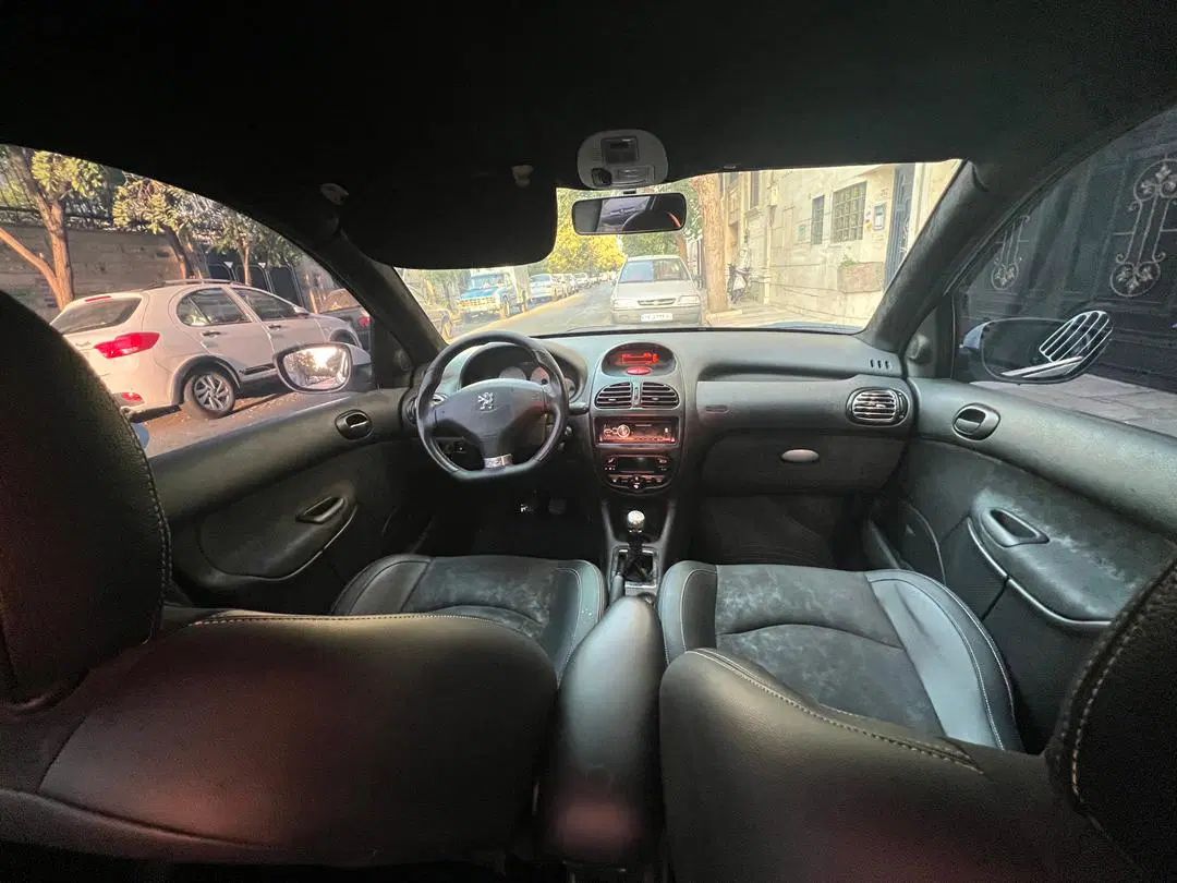 پژو ۲۰۶ صندوق دار v8 - 1397