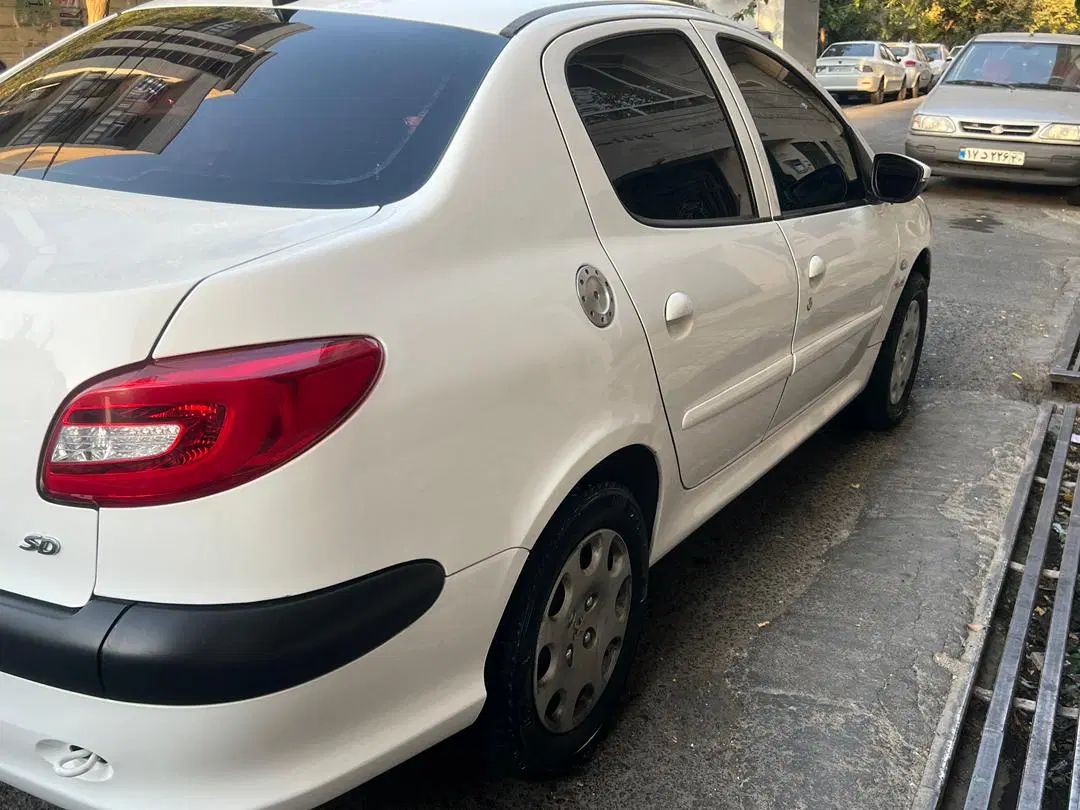 پژو ۲۰۶ صندوق دار v8 - 1397