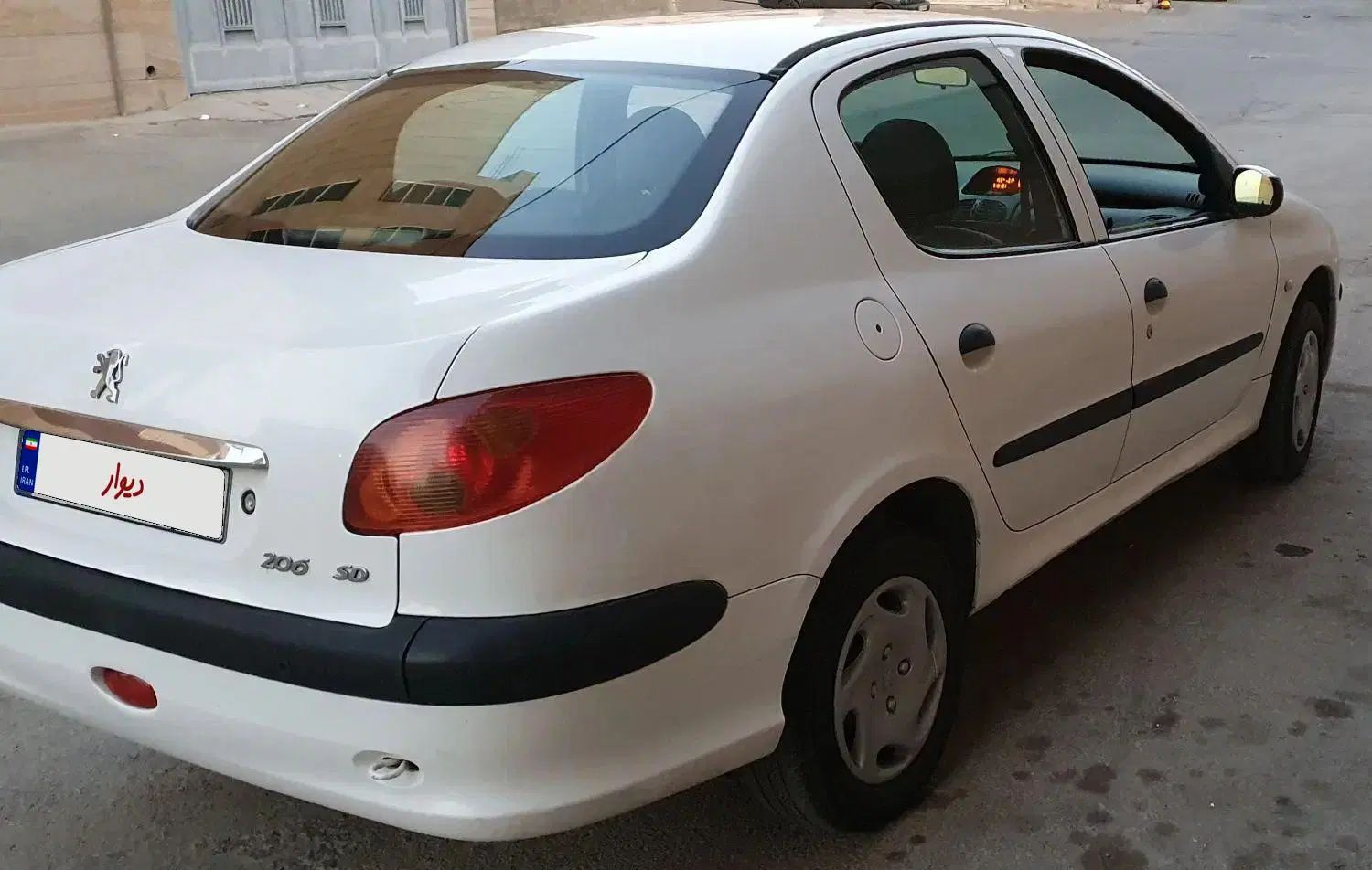 پژو ۲۰۶ صندوق دار v8 - 1393
