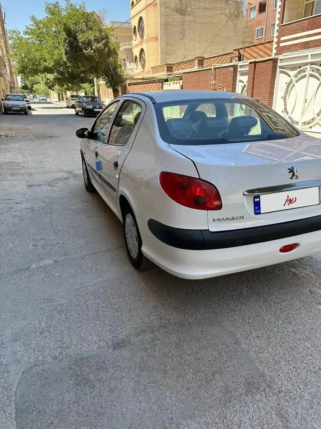 پژو ۲۰۶ صندوق دار v8 - 1395