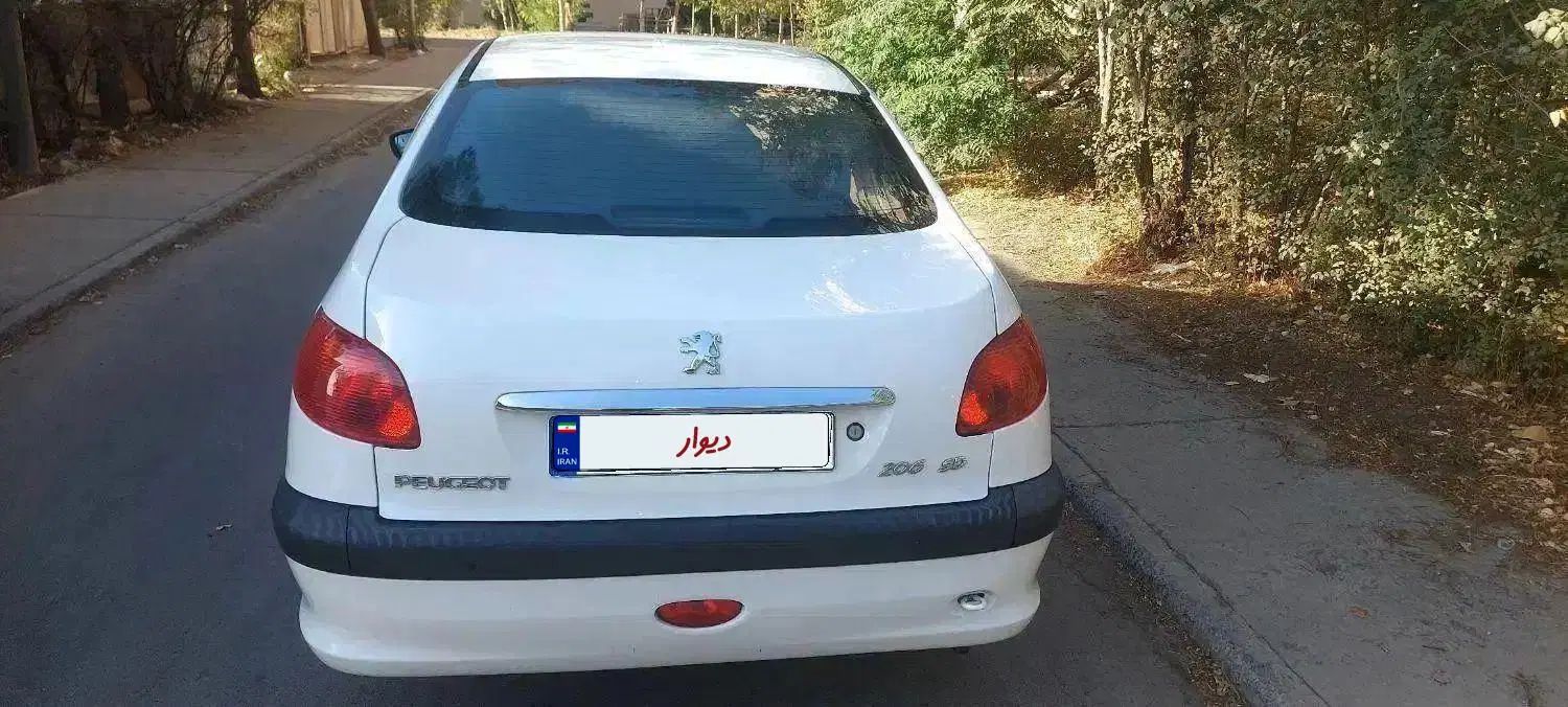 پژو ۲۰۶ صندوق دار v8 - 1397