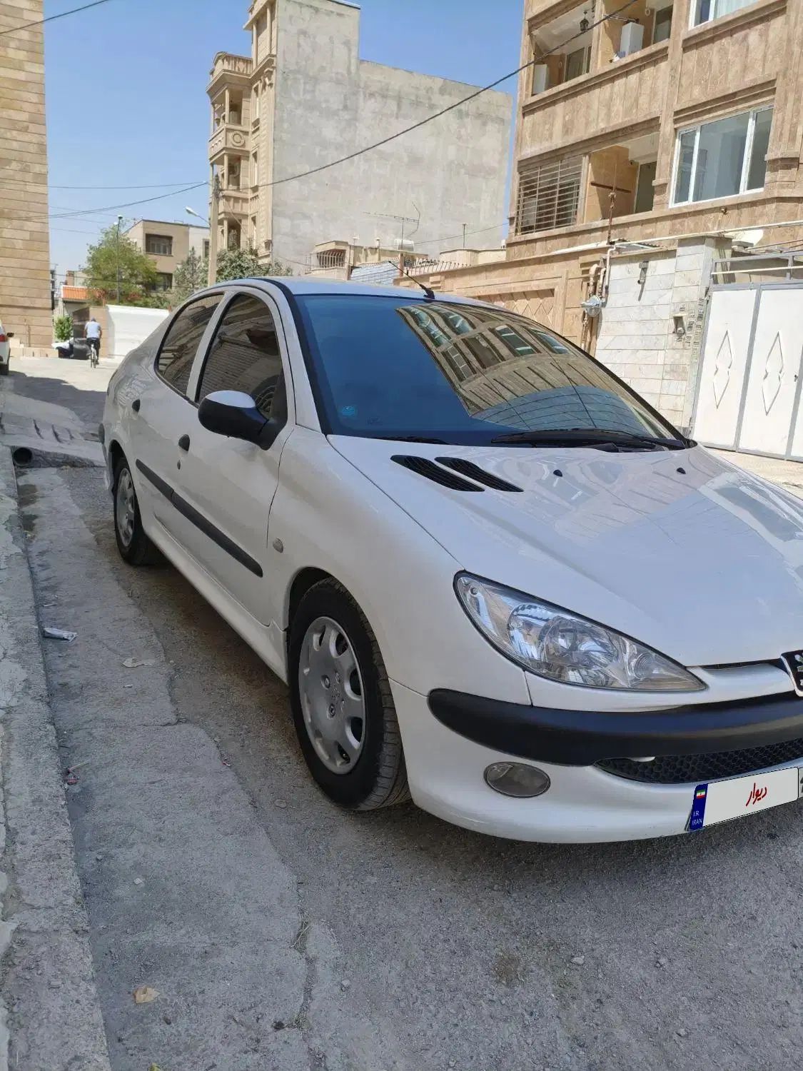 پژو ۲۰۶ صندوق دار v8 - 1395
