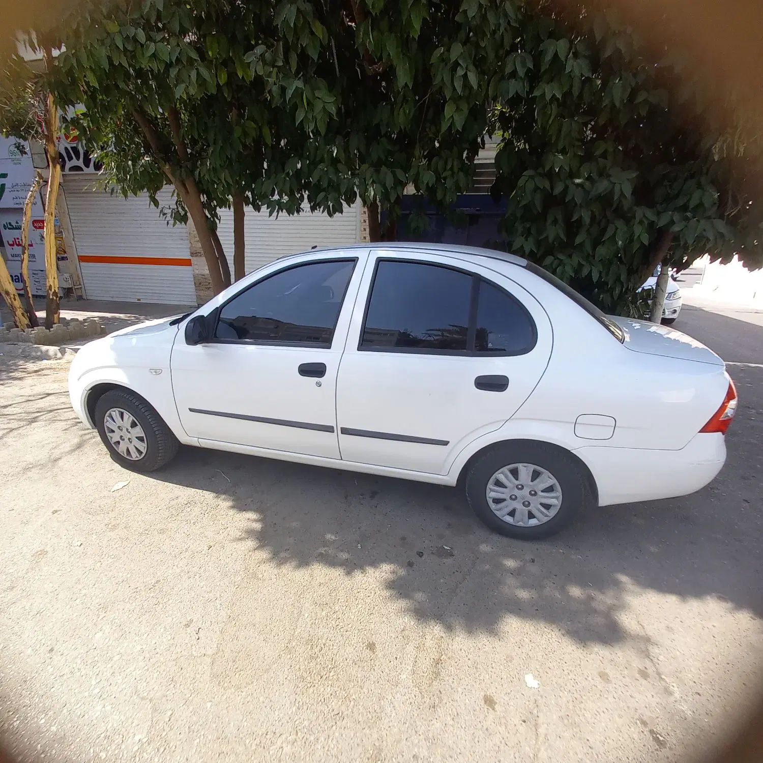 تیبا صندوق دار SX - 1400