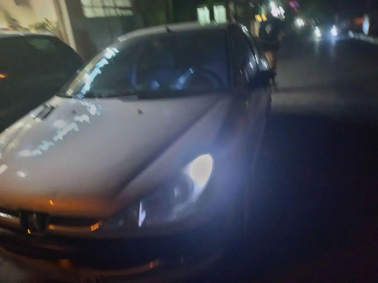 پژو ۲۰۶ صندوق دار v8 - 1393
