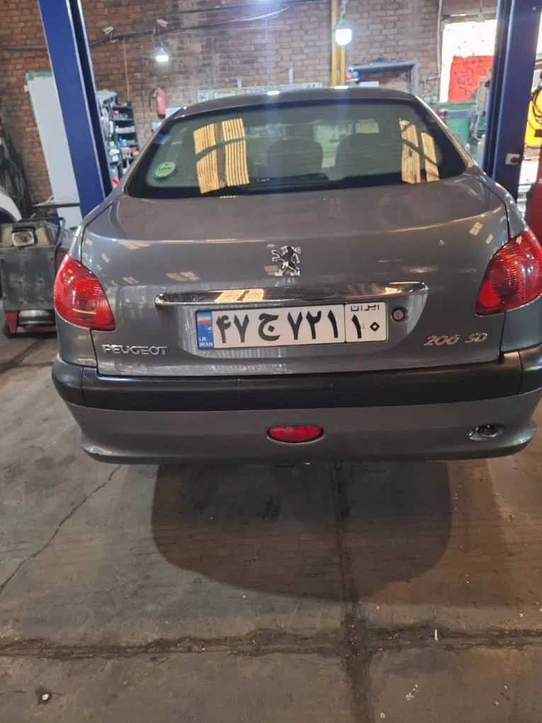 پژو ۲۰۶ صندوق دار v8 - 1399