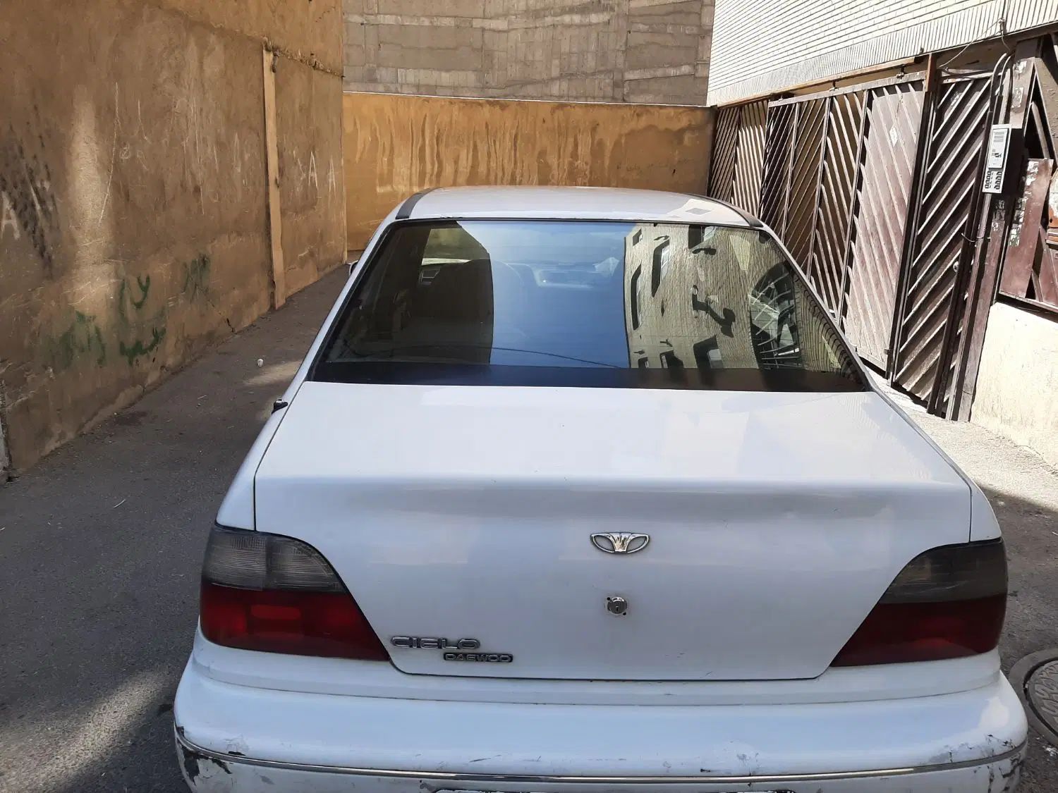 دوو سیلو سدان - 1382