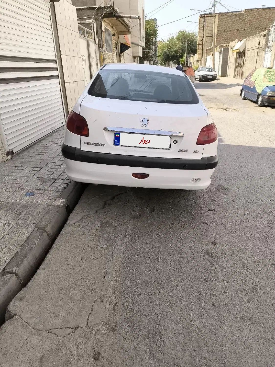 پژو ۲۰۶ صندوق دار v8 - 1393