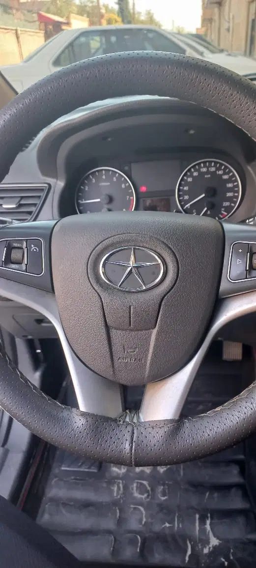 جک J4 اتوماتیک آپشنال - 1402