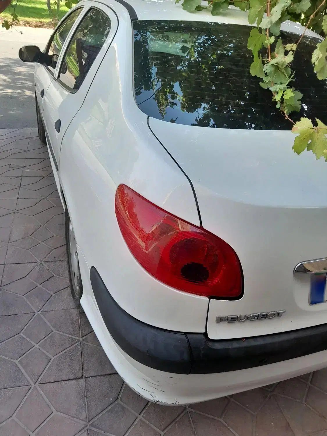 پژو ۲۰۶ صندوق دار v8 - 1396