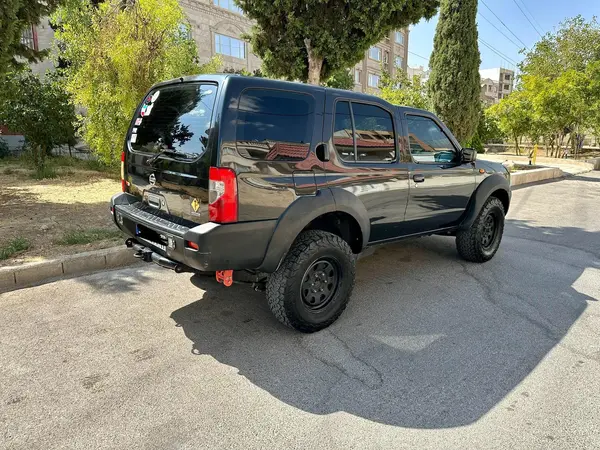 نیسان رونیز دنده‌ای - 1387