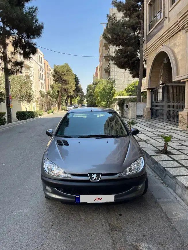 پژو ۲۰۶ صندوق دار v8 - 1390