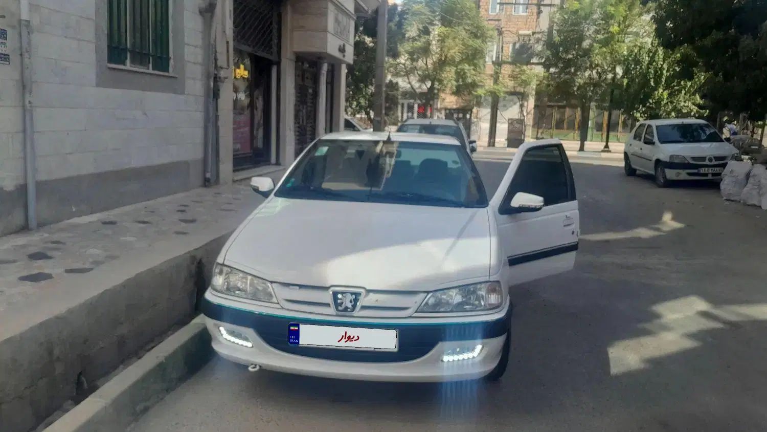پژو پارس XU7P - 1402