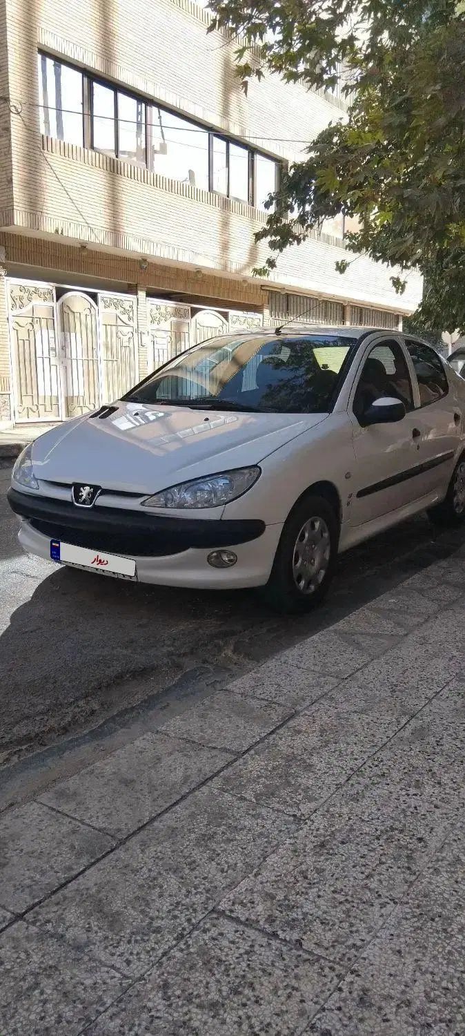 پژو ۲۰۶ صندوق دار v8 - 1397