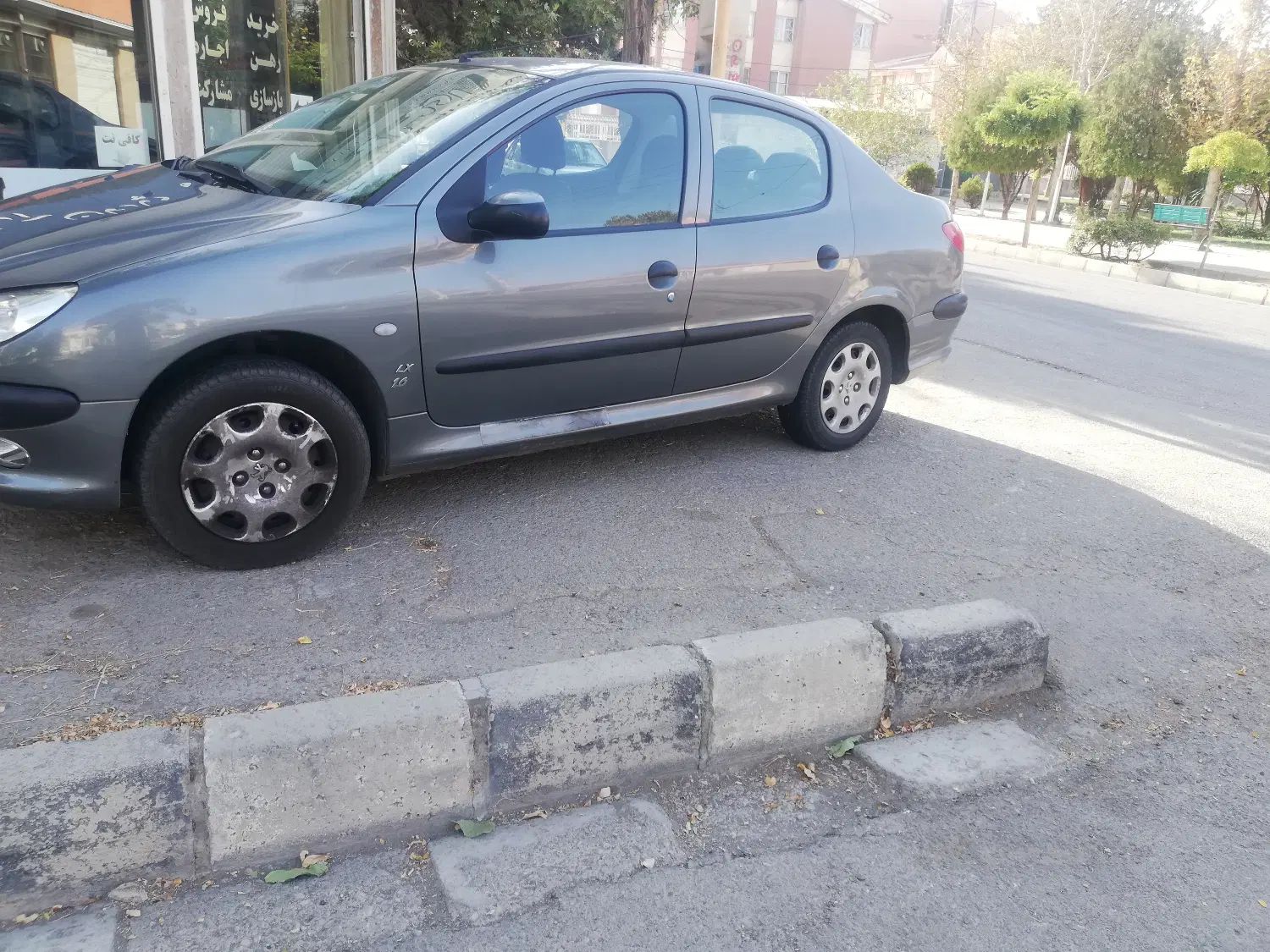 پژو ۲۰۶ صندوق دار v8 - 1399