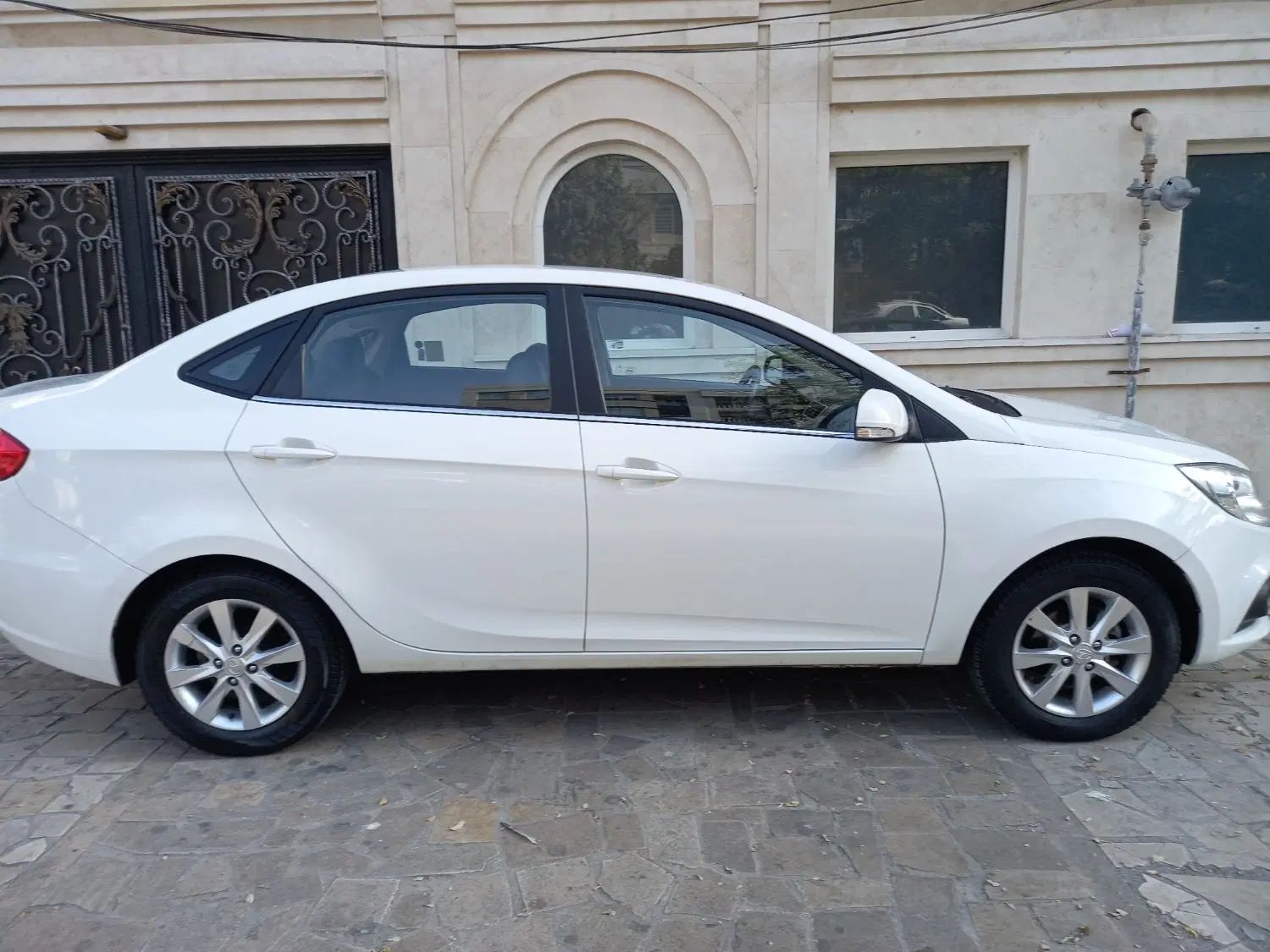 جک J4 اتوماتیک ساده - 1399