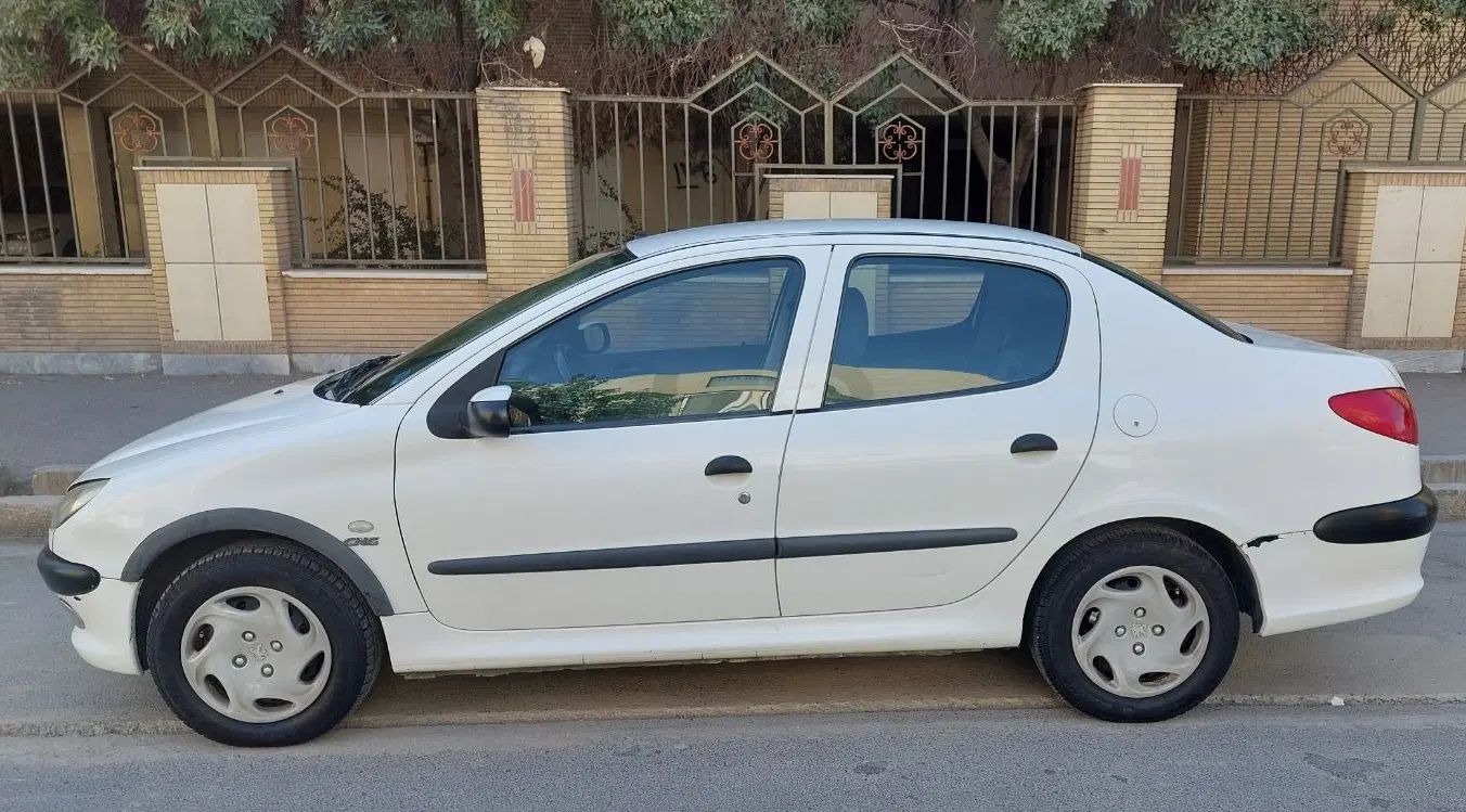 پژو ۲۰۶ صندوق دار v2 - 1389
