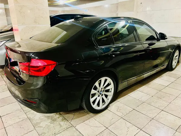 ب ام و سری 3 سدان 320i - 2018